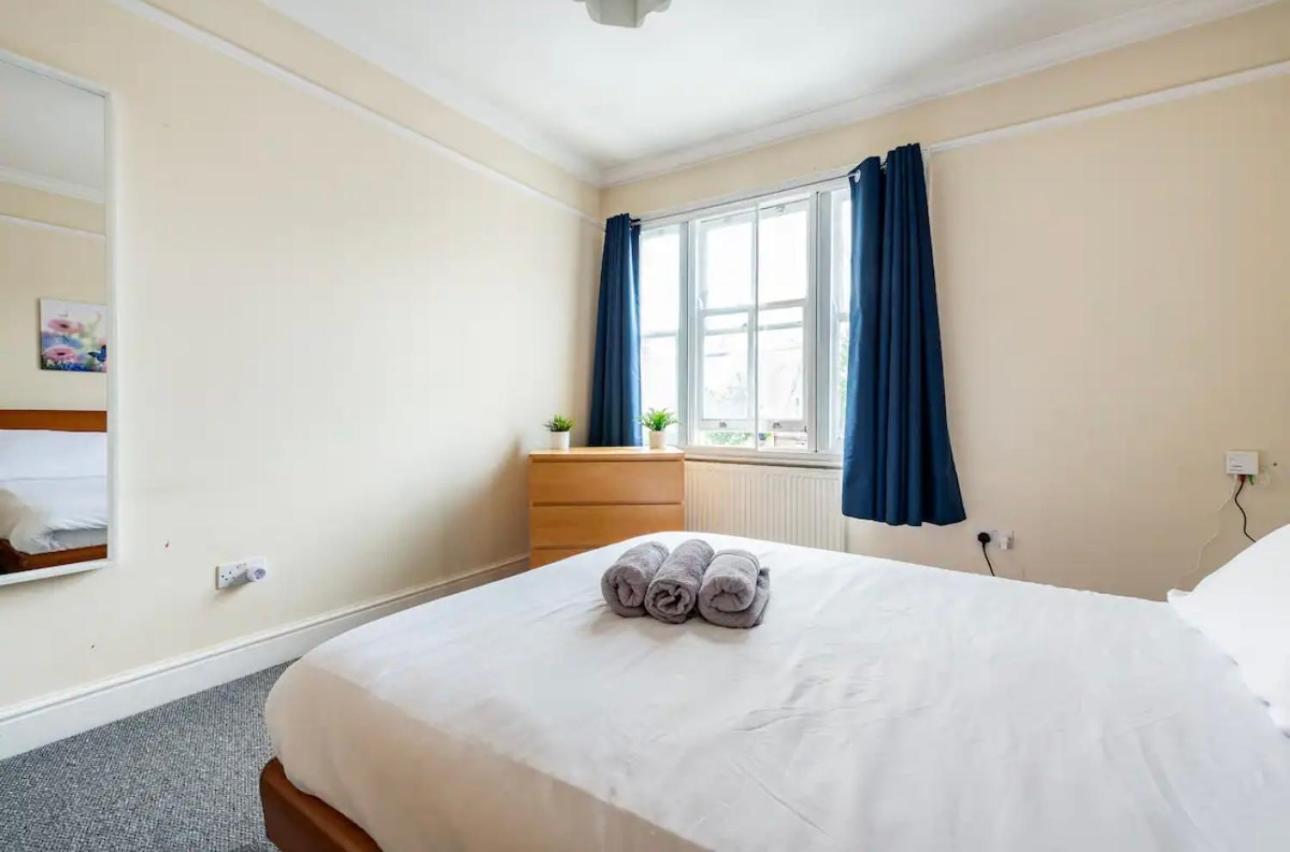 Lovely 3-Bed 20 Minutes To Central Londres Exterior foto